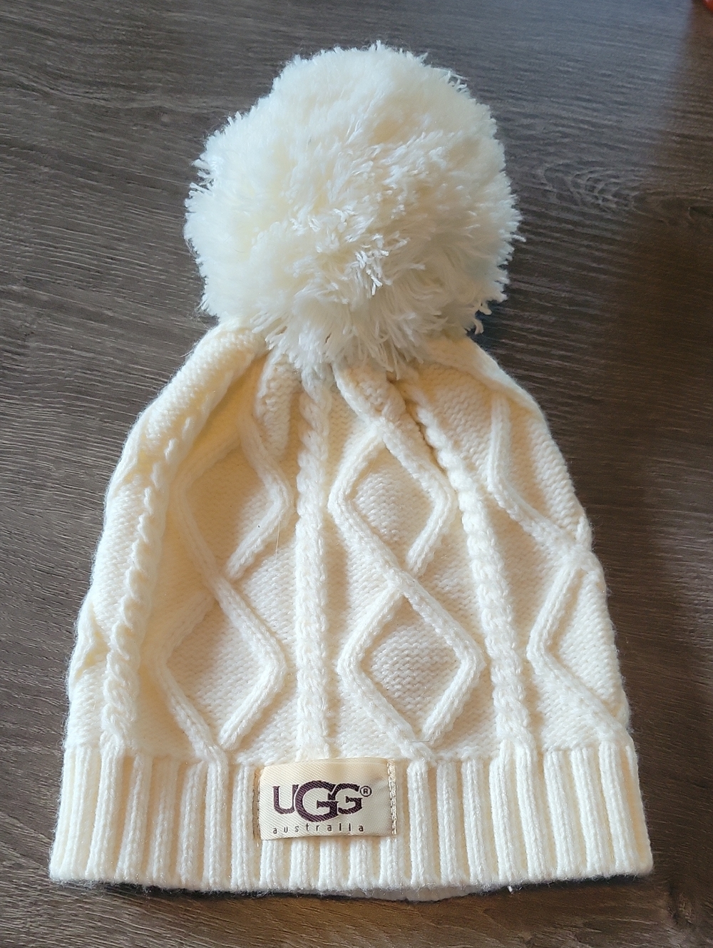 UGG Kids Ivory Cable Knit Pom Hat